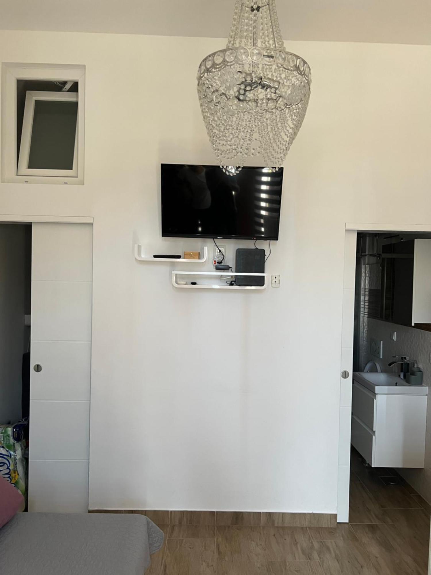 Pearl Apartment Pula Exterior photo